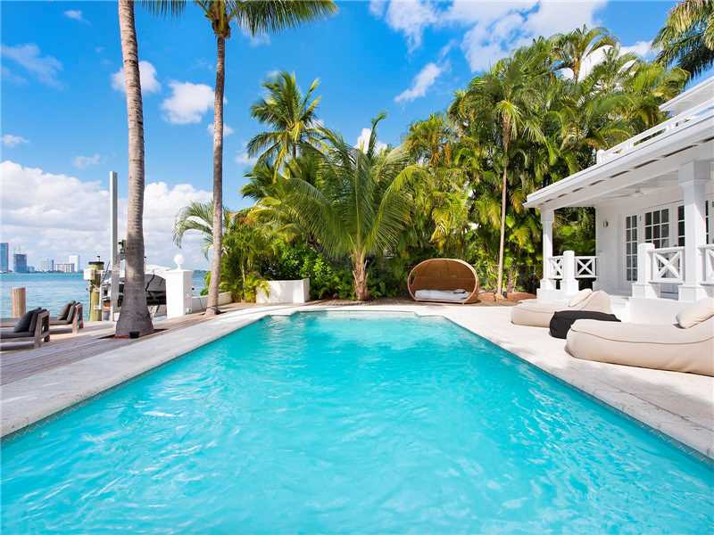 4 Homes For Sale In Miami Beach, Florida With Irresistible Swimming Pools - Pobiak